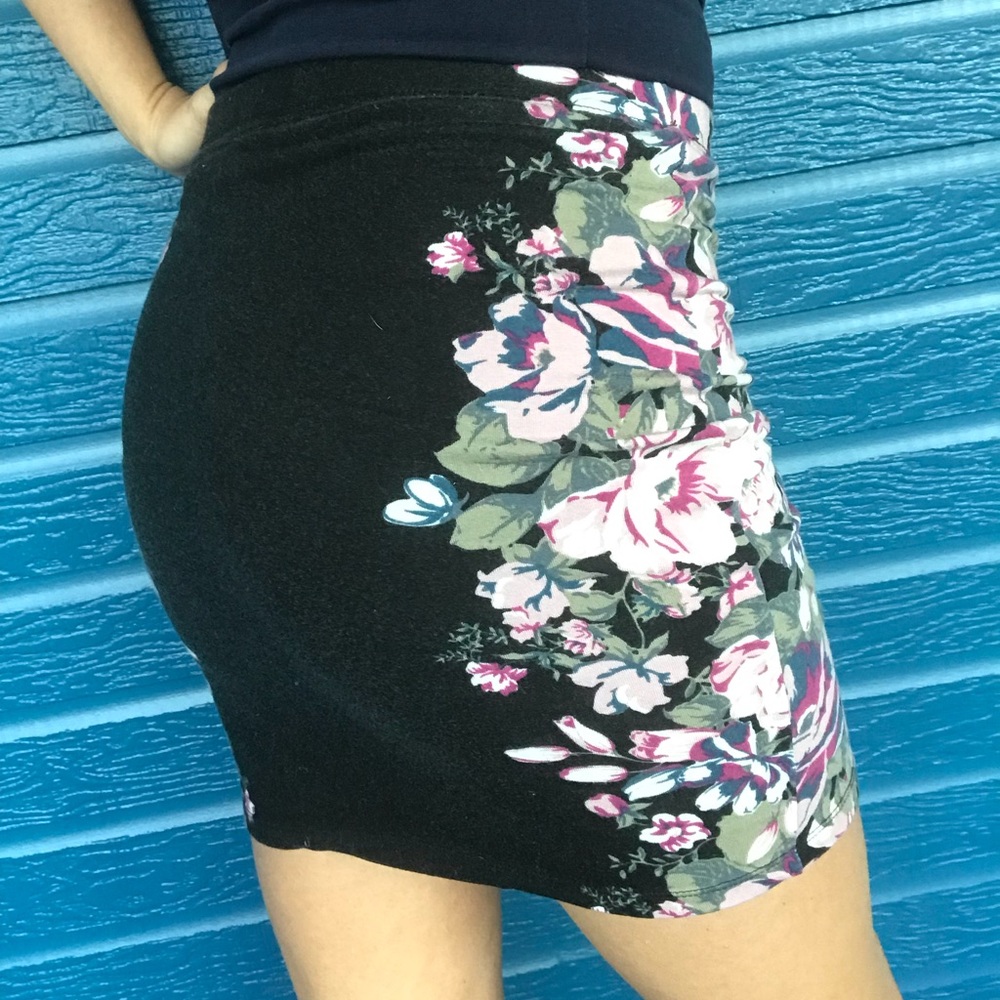 Floral black skirt